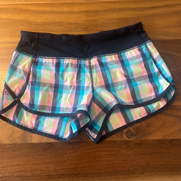 RARE Lululemon shorts - Picture 1 of 4